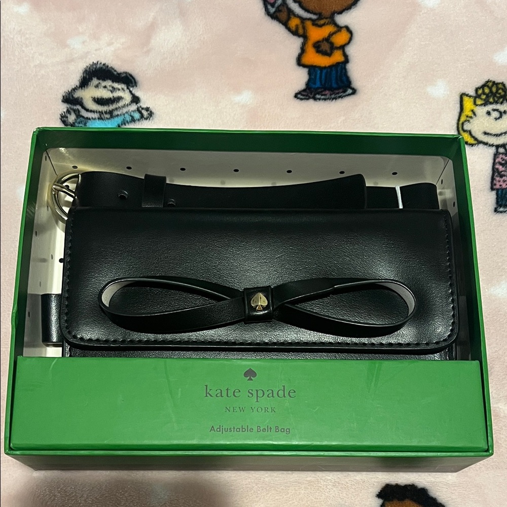 Kate spade NEW YORK Adjustable  Belt Bag.